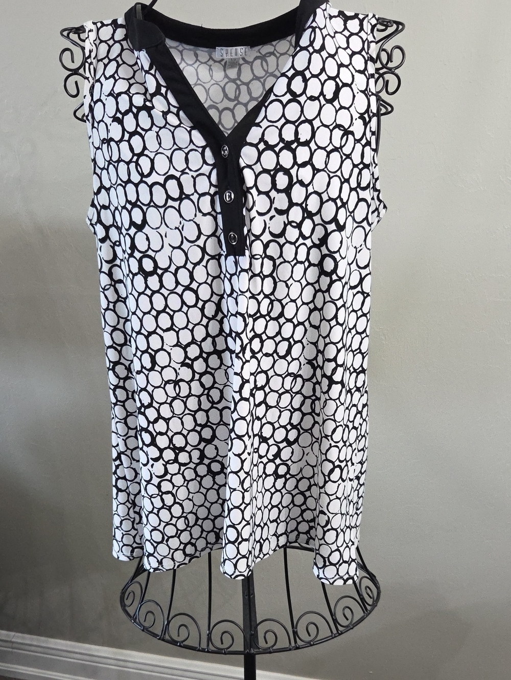 Spense Black and White Circle-Print Sleeveless Top